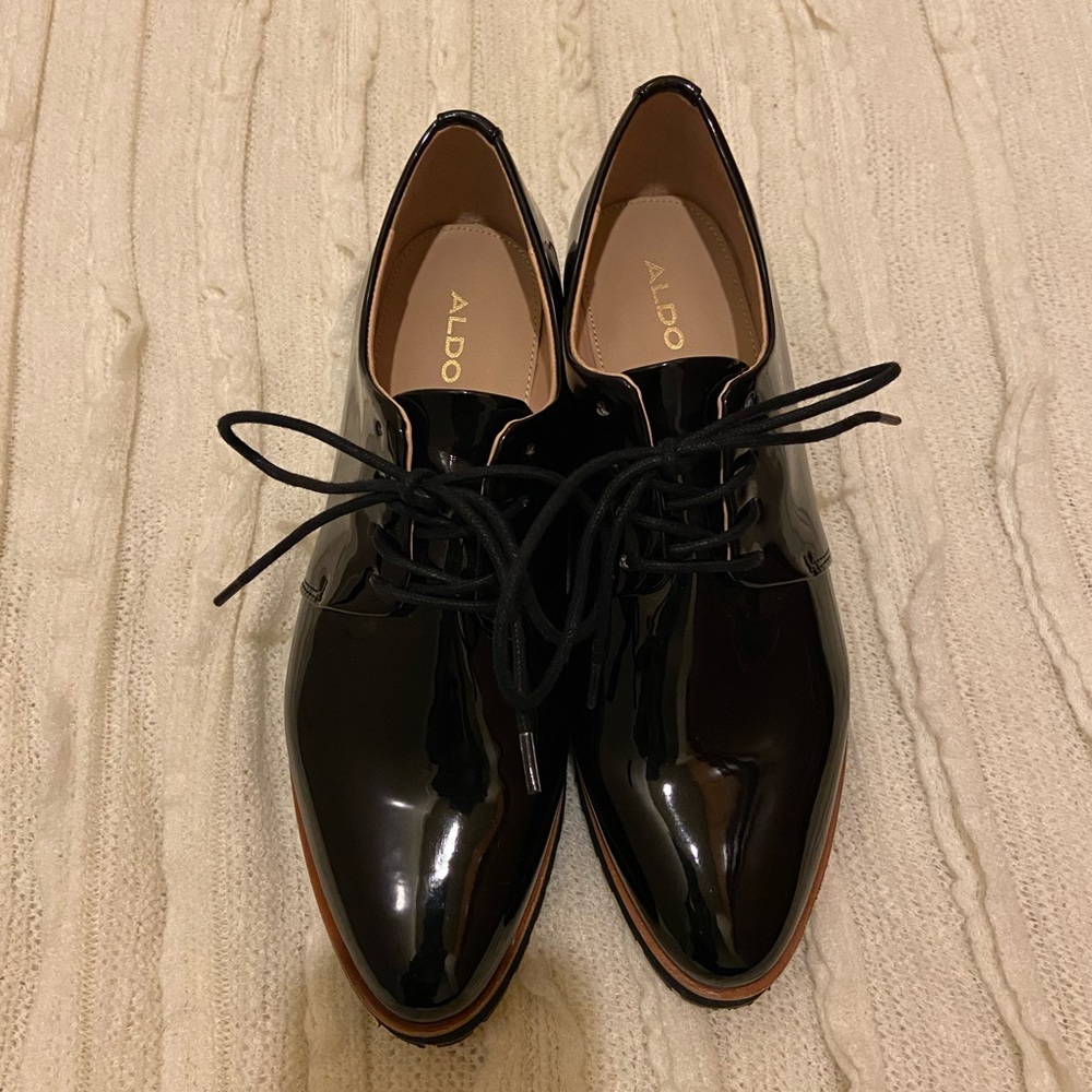 Aldo patent leather lace up platform loafer